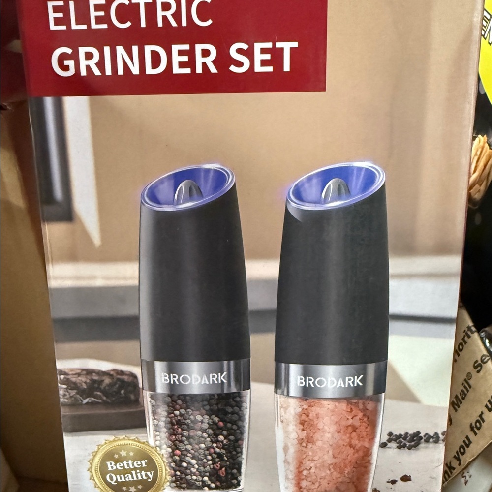Electric Grinder Set - Black and Silver